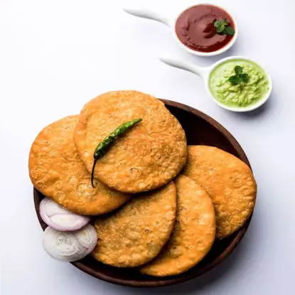 Picture of 2 pcs Pyaz Kachori